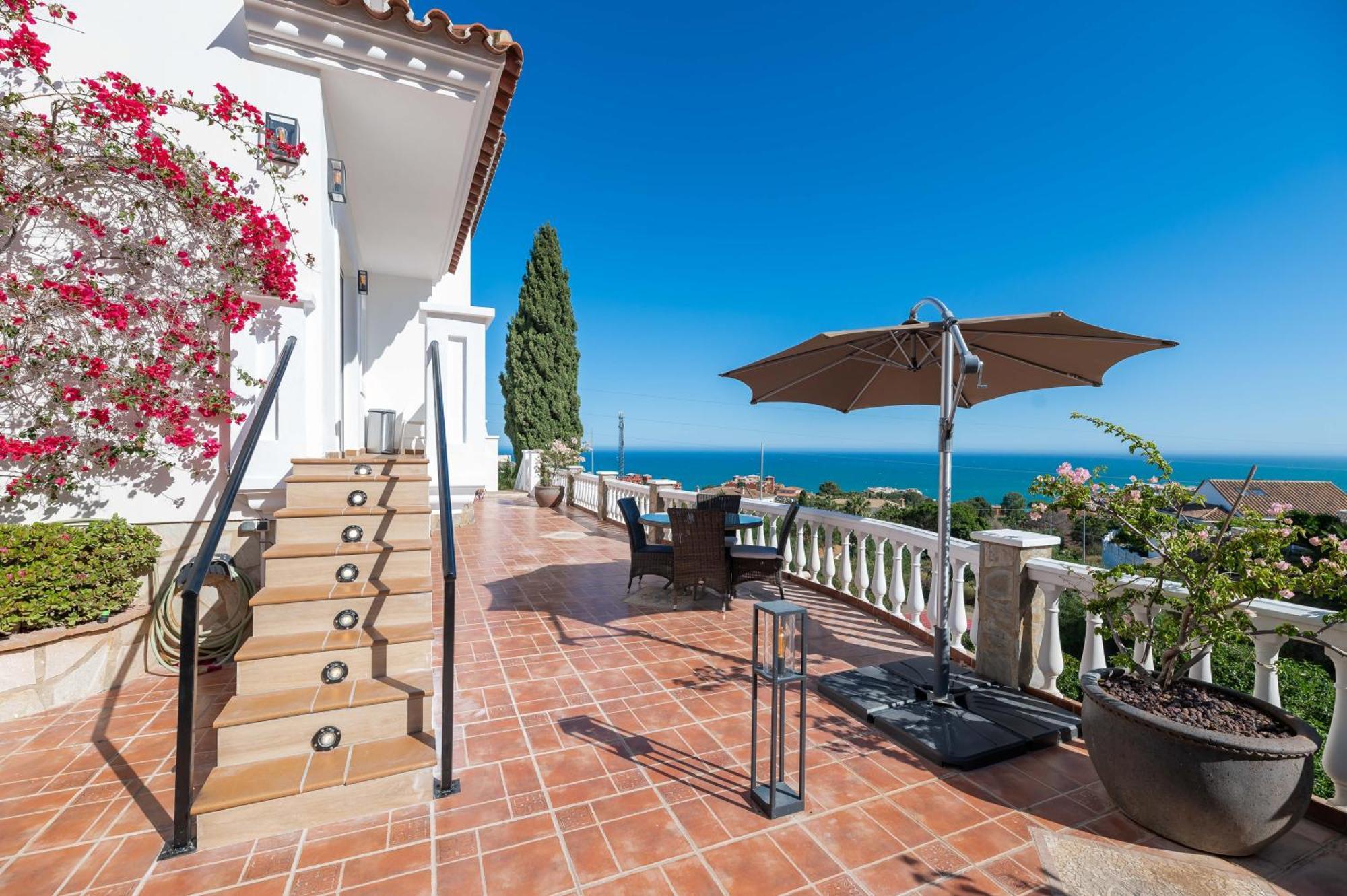 With Sea Views & Heated Pool Benalmadena