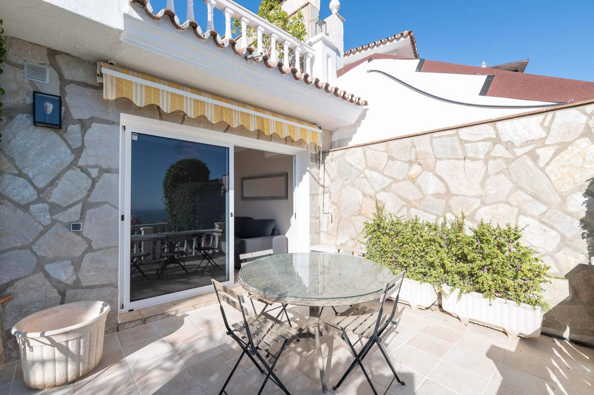 With Sea Views & Heated Pool *