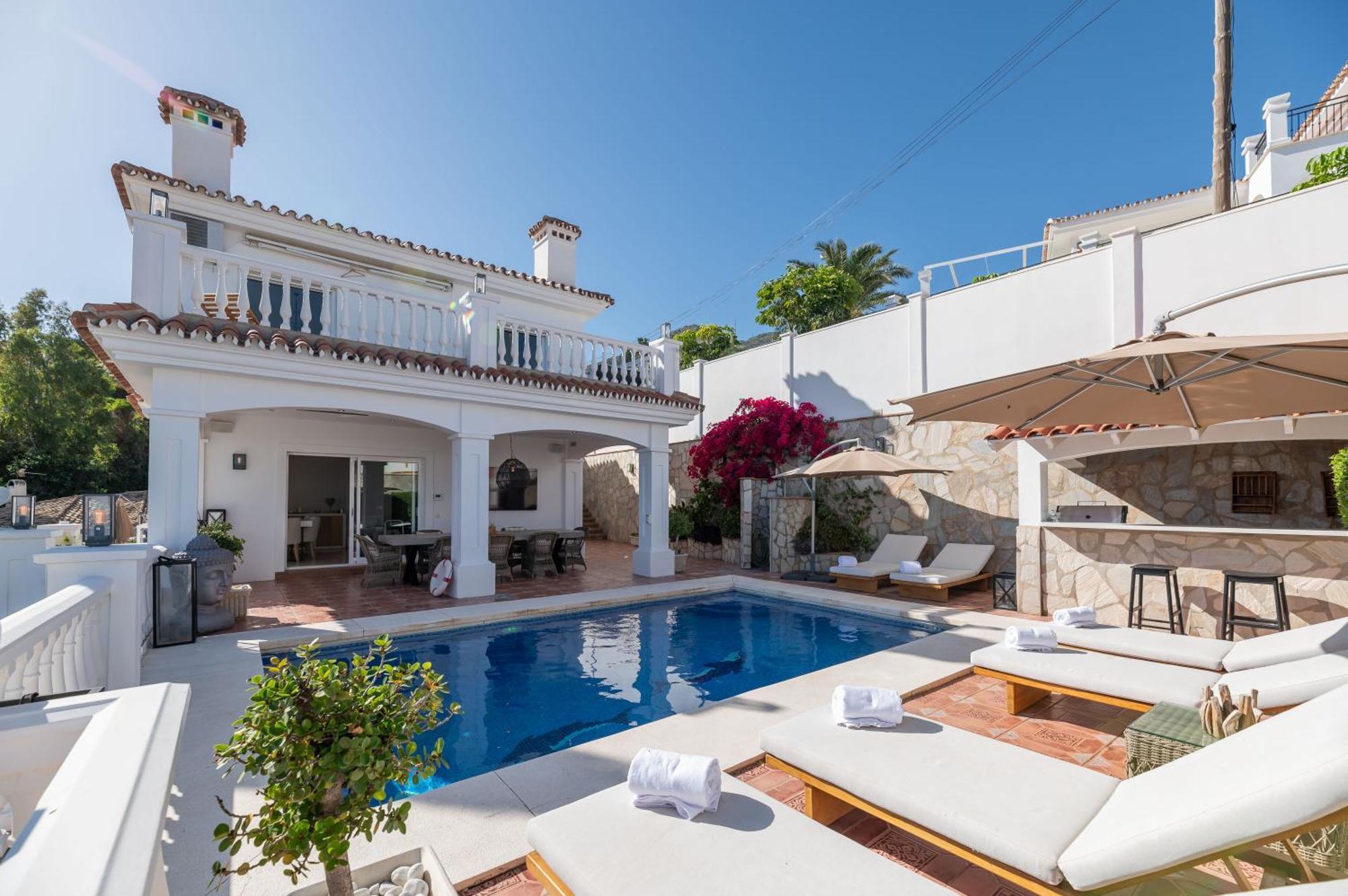 With Sea Views & Heated Pool Benalmadena