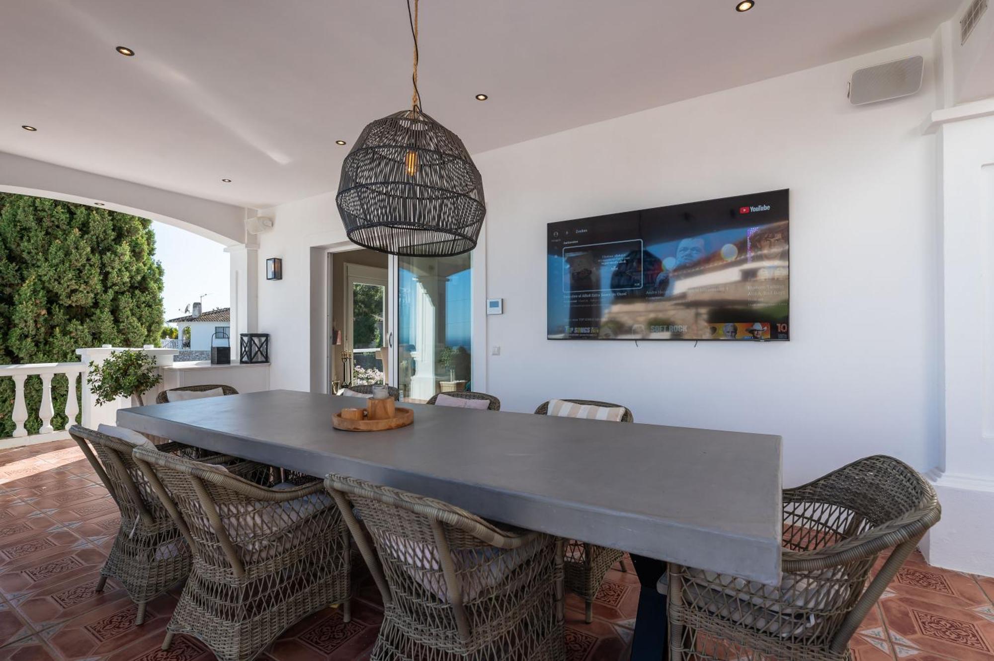 Holiday home With Sea Views & Heated Pool *