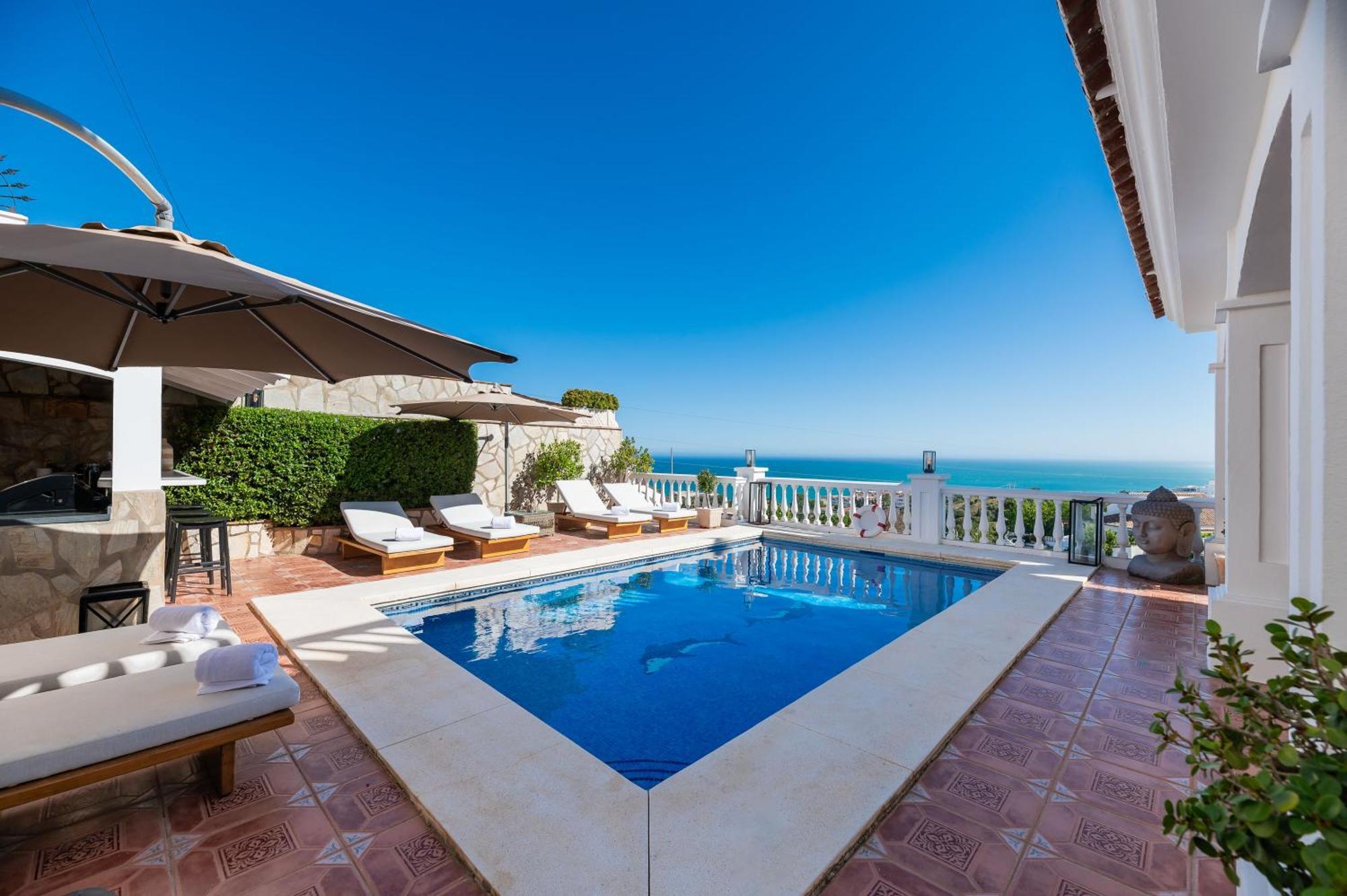 With Sea Views & Heated Pool *