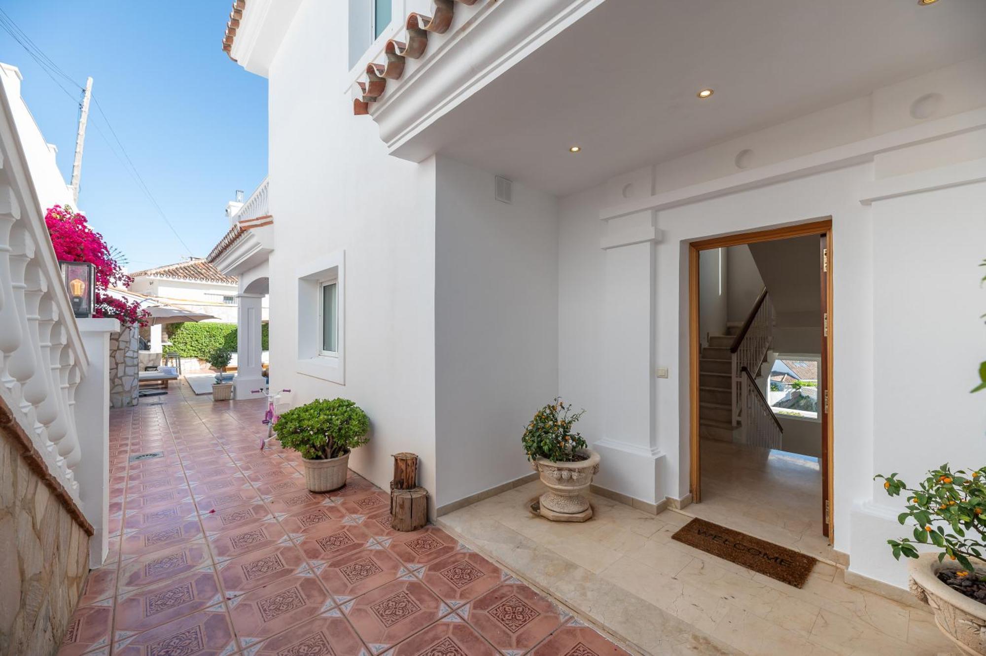 With Sea Views & Heated Pool *