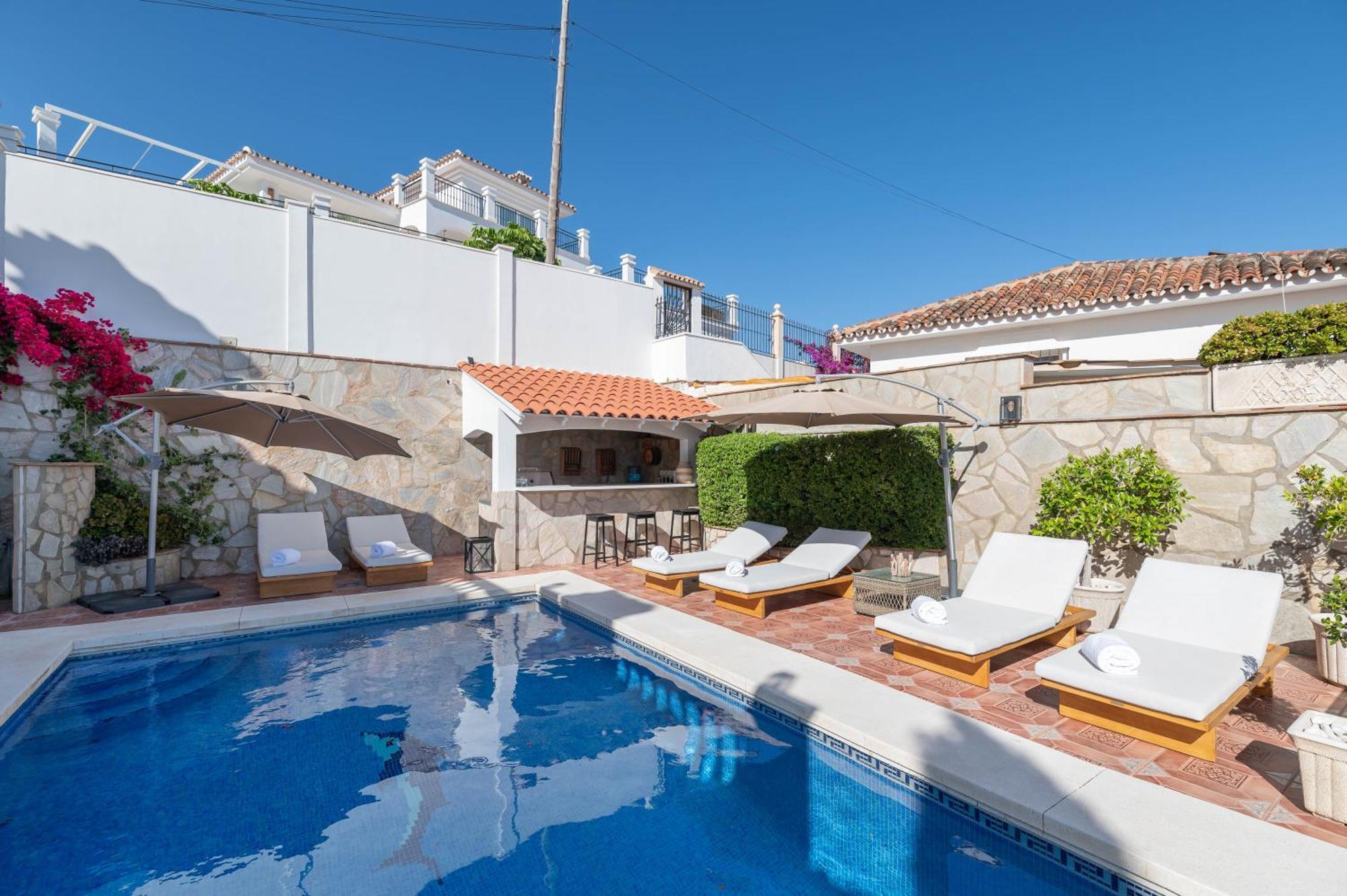 With Sea Views & Heated Pool Benalmadena