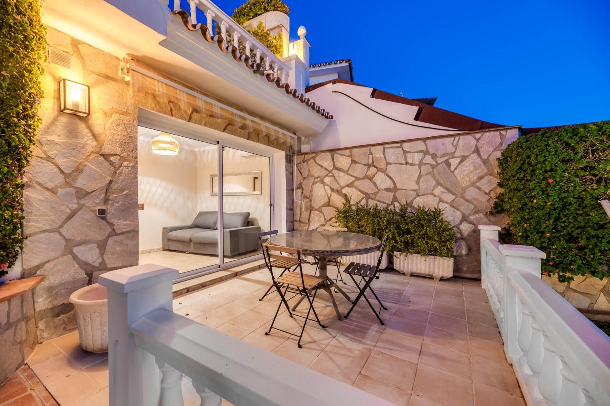 With Sea Views & Heated Pool *